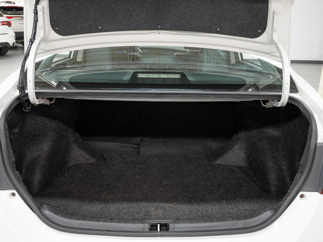 2019 Toyota Corolla SE | Sunroof | Leather | BSM | ACC | CarPlay
