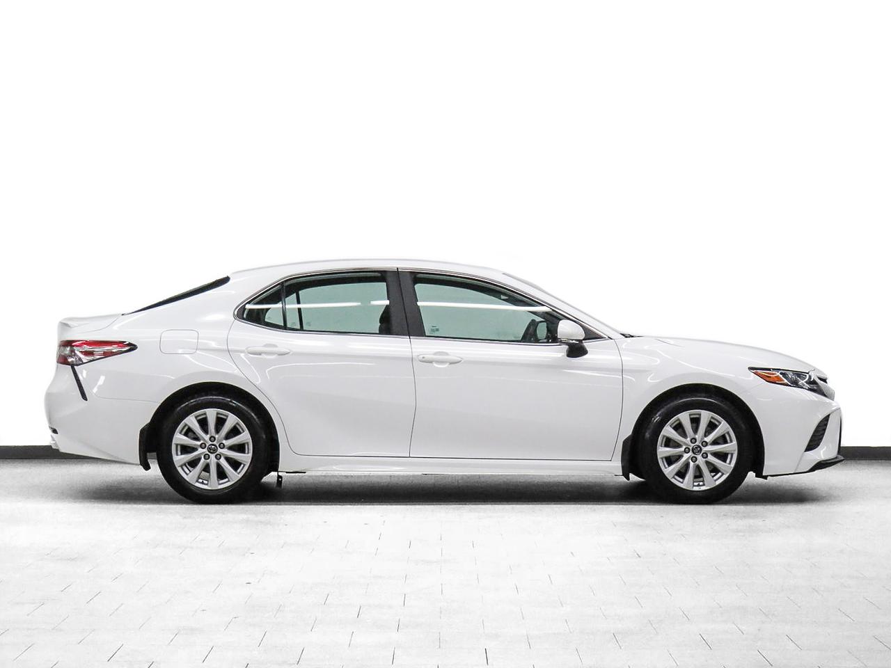 2019 Toyota Camry SE | Sunroof | Leather | BSM | ACC | CarPlay Photo