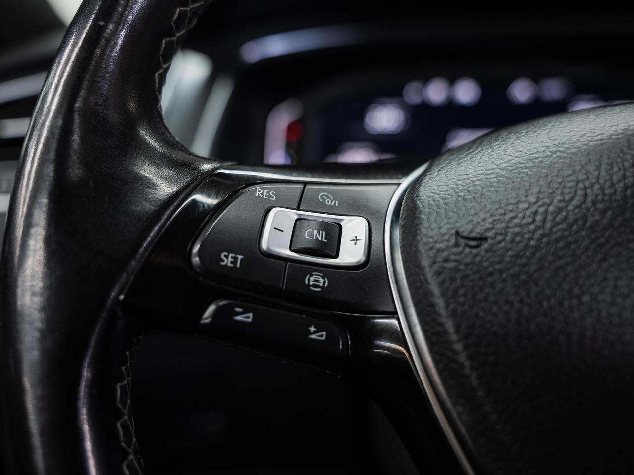 2020 Volkswagen Tiguan HIGHLINE R-LINE AWD | Nav | Pano roof | CarPlay