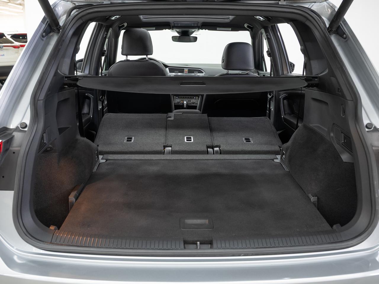 2020 Volkswagen Tiguan HIGHLINE R-LINE AWD | Nav | Pano roof | CarPlay
