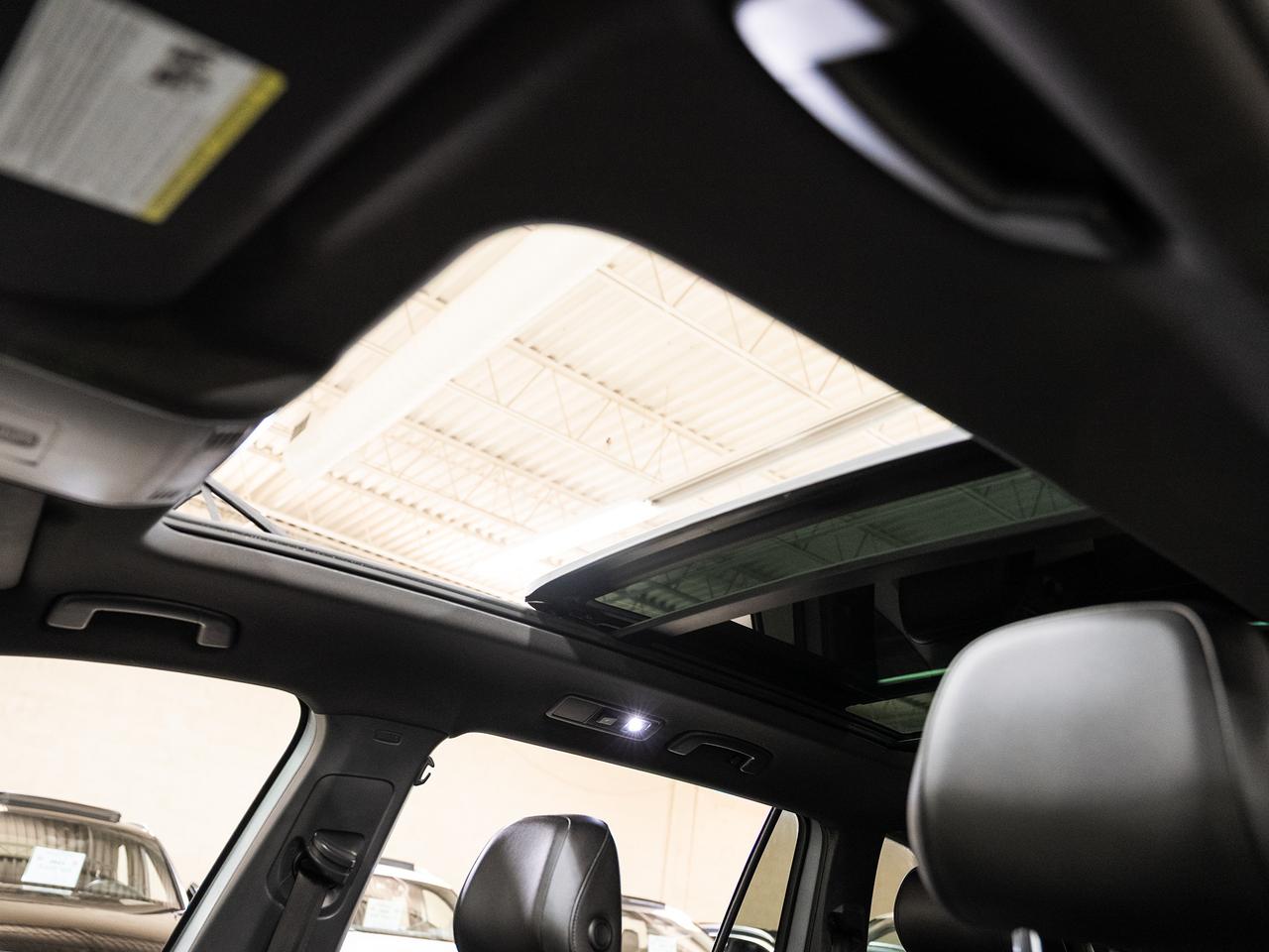 2020 Volkswagen Tiguan HIGHLINE R-LINE AWD | Nav | Pano roof | CarPlay