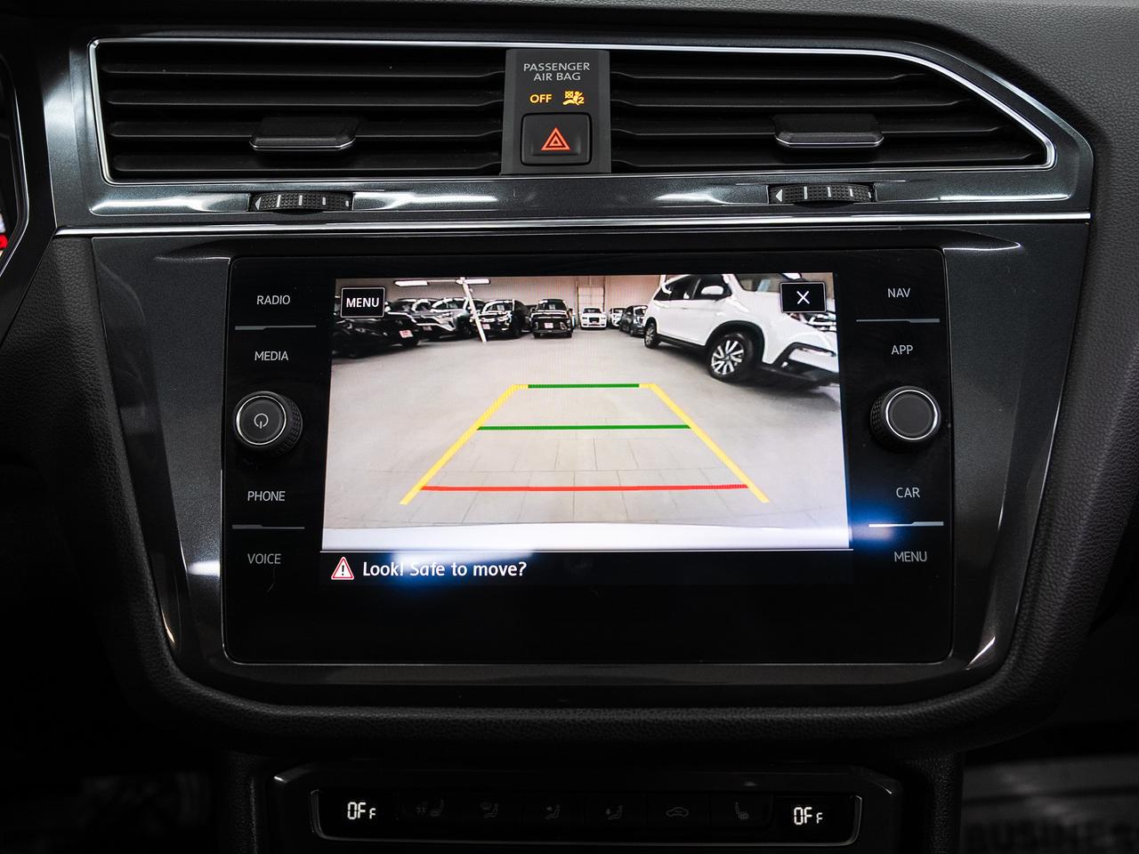 2020 Volkswagen Tiguan HIGHLINE R-LINE AWD | Nav | Pano roof | CarPlay Photo