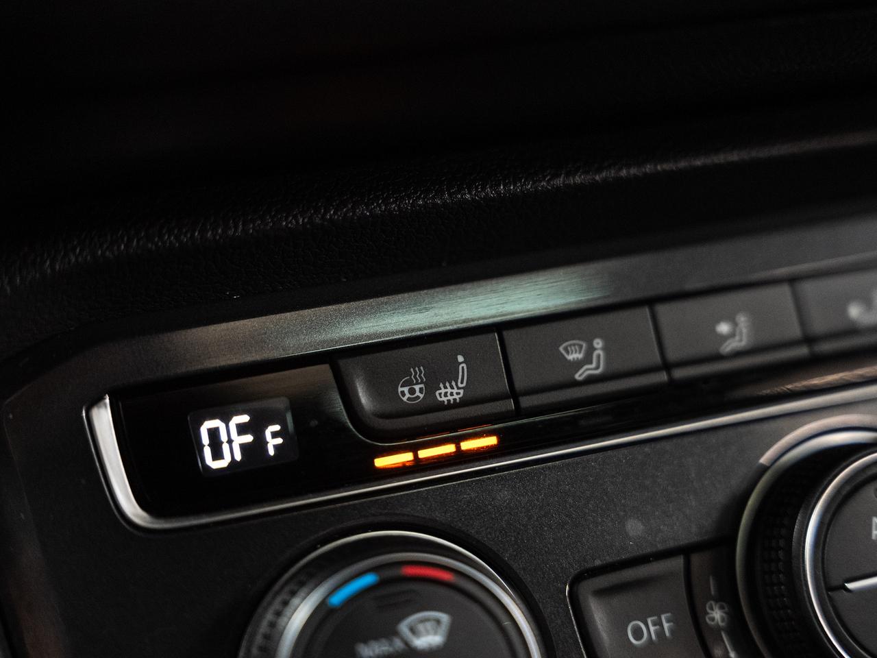 2020 Volkswagen Tiguan HIGHLINE R-LINE AWD | Nav | Pano roof | CarPlay Photo