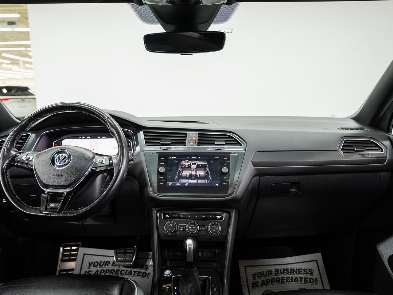 2020 Volkswagen Tiguan HIGHLINE R-LINE AWD | Nav | Pano roof | CarPlay Photo