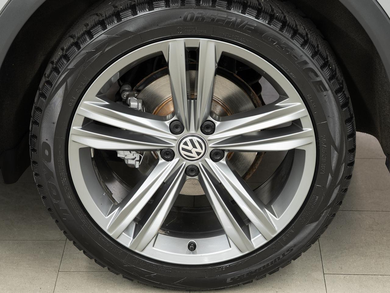 2020 Volkswagen Tiguan HIGHLINE R-LINE AWD | Nav | Pano roof | CarPlay