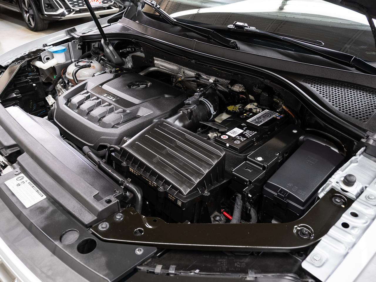 2020 Volkswagen Tiguan HIGHLINE R-LINE AWD | Nav | Pano roof | CarPlay Photo