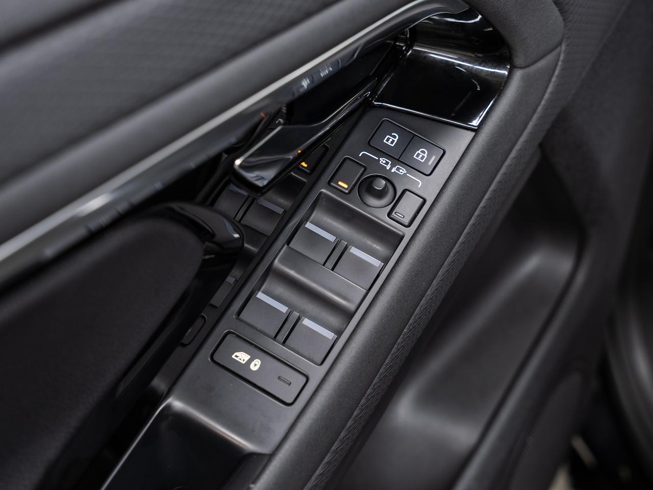 2023 Land Rover Range Rover Evoque P250 S AWD | Nav | Leather | Panoroof | CarPlay