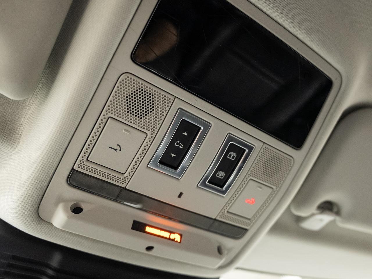 2023 Land Rover Range Rover Evoque P250 S AWD | Nav | Leather | Panoroof | CarPlay