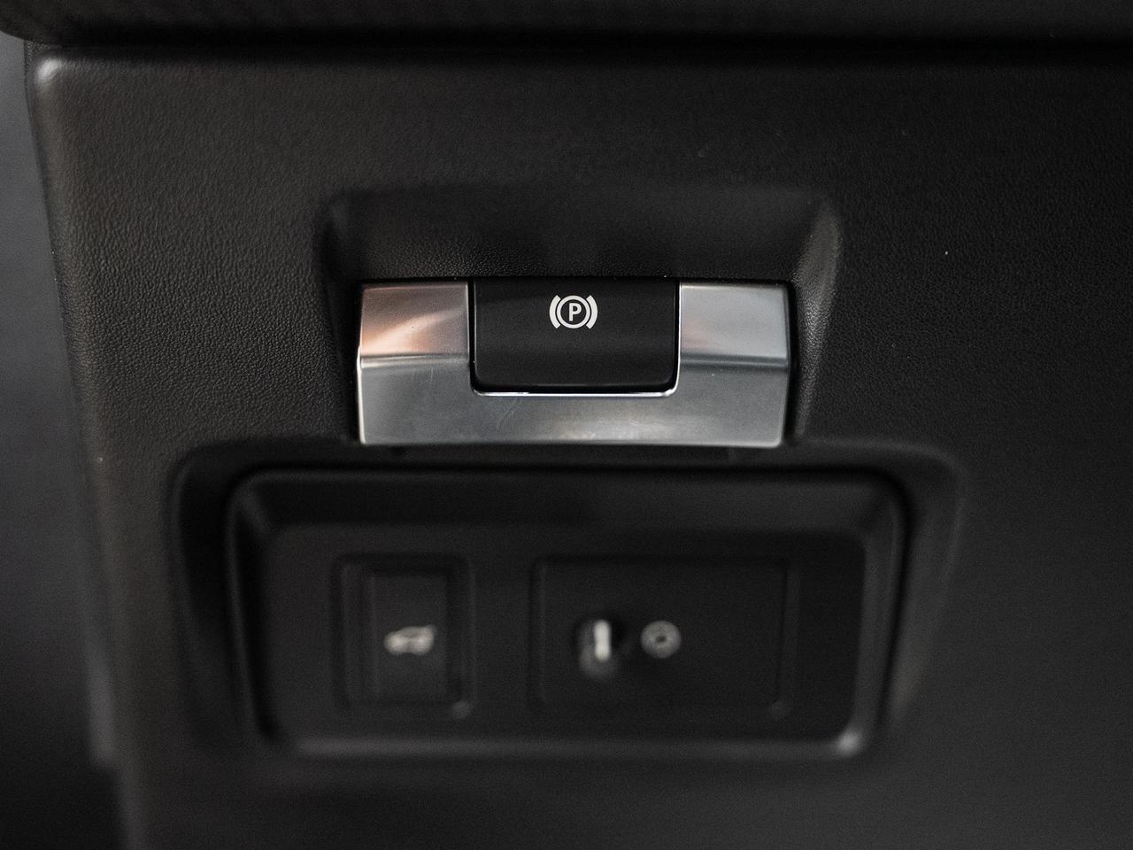 2023 Land Rover Range Rover Evoque P250 S AWD | Nav | Leather | Panoroof | CarPlay