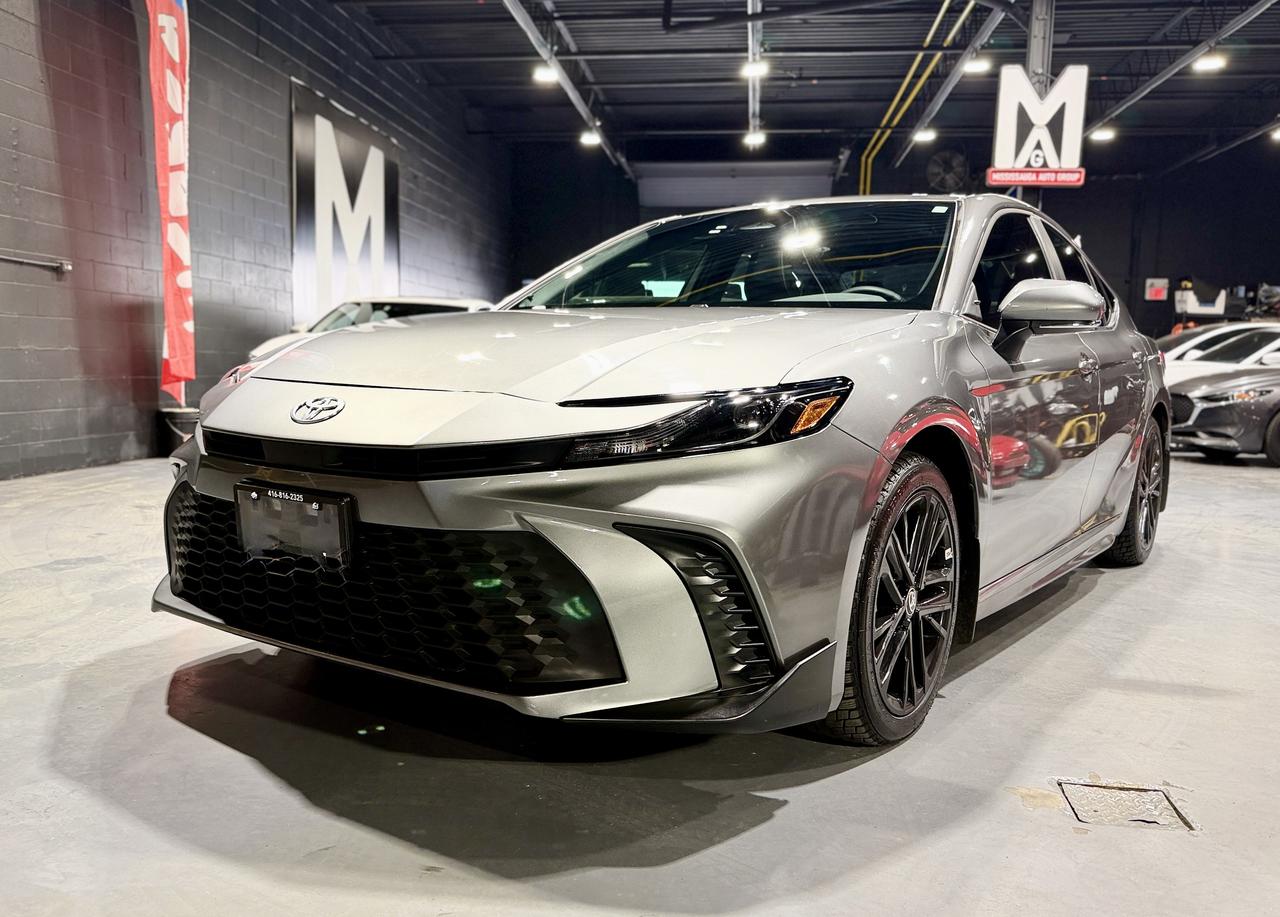 2025 Toyota Camry SE Upgrade CVT AWD Photo0