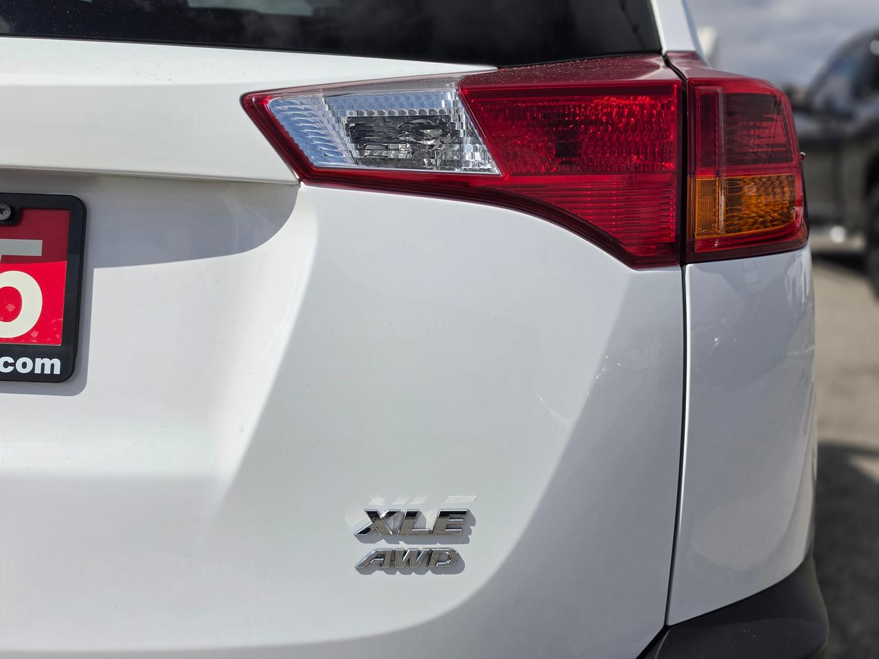 2015 Toyota RAV4 AWD 4dr XLE Photo