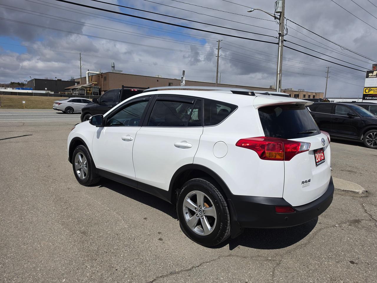 2015 Toyota RAV4 AWD 4dr XLE Photo