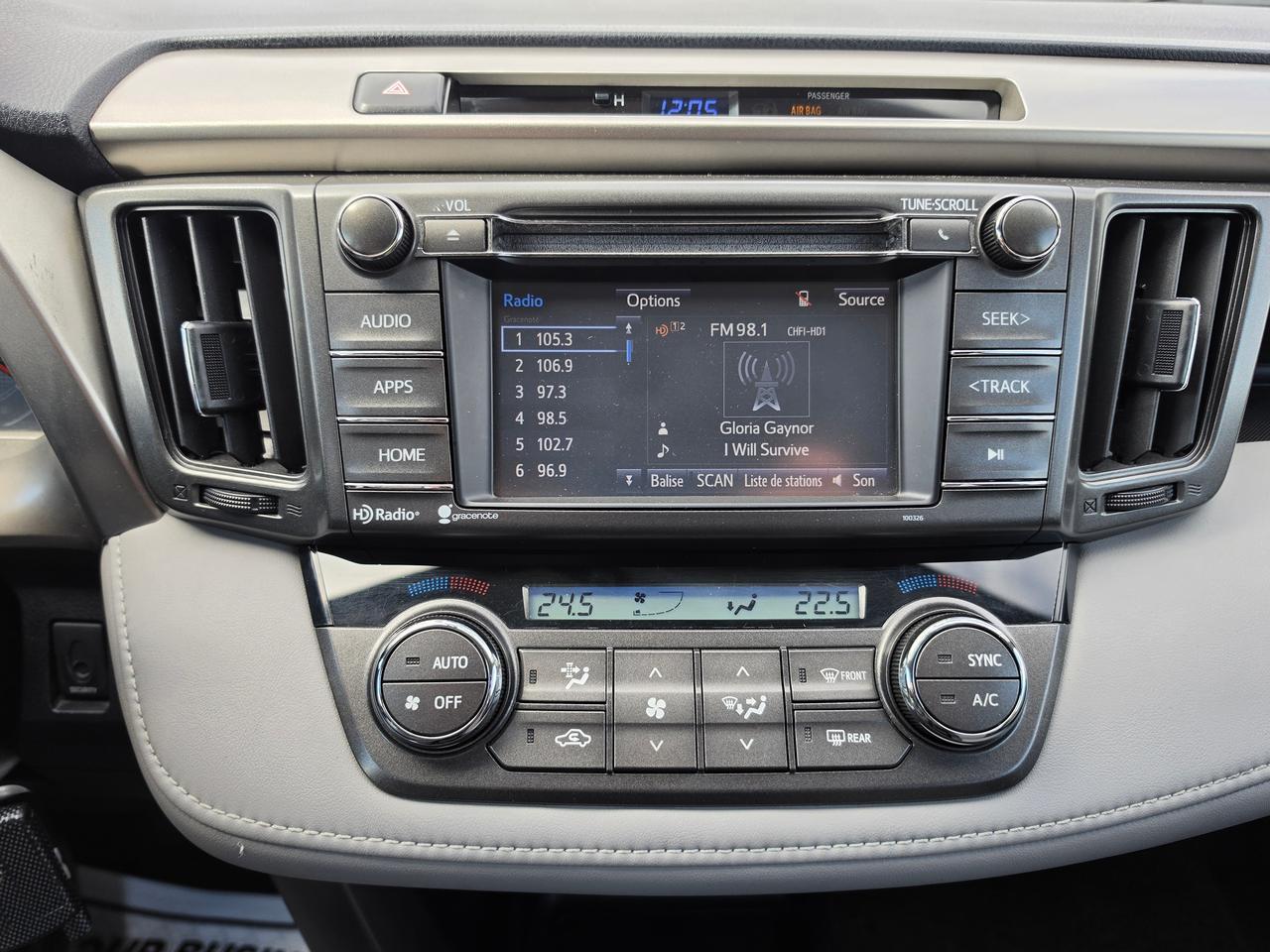 2015 Toyota RAV4 AWD 4dr XLE Photo