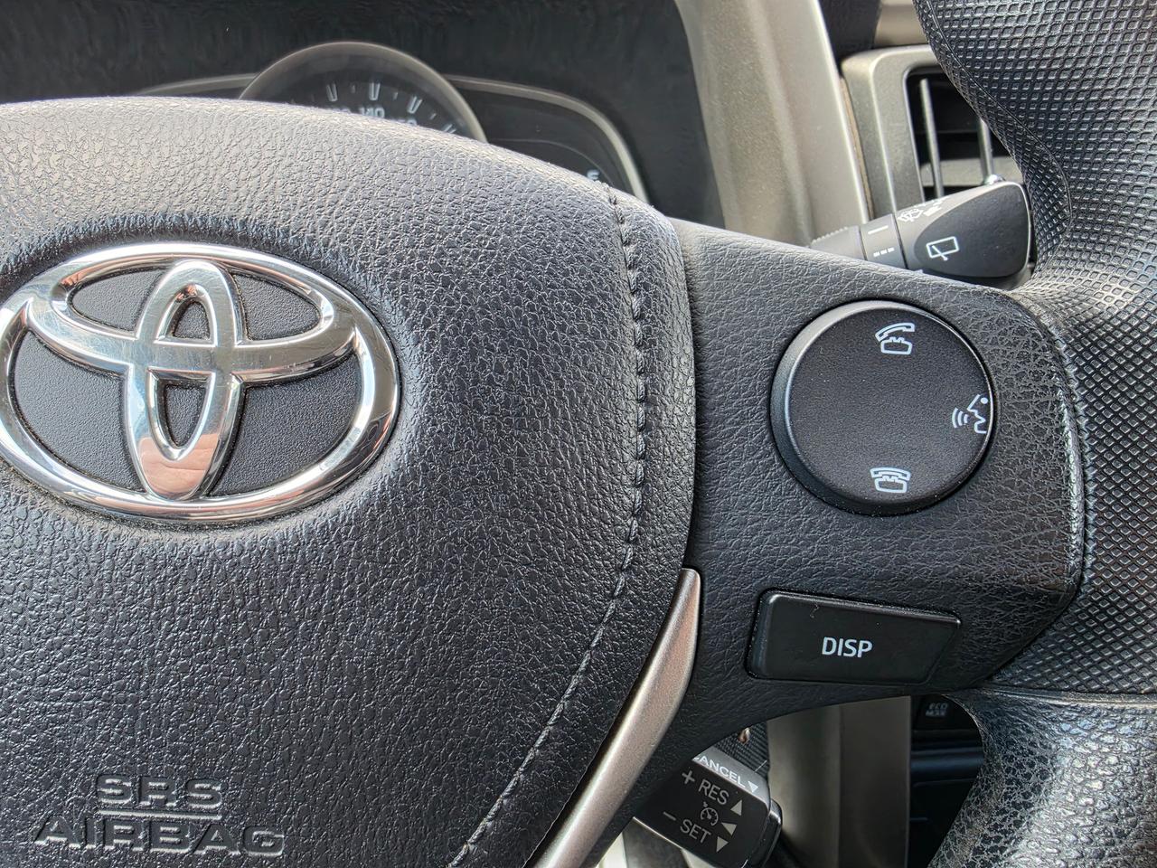 2015 Toyota RAV4 AWD 4dr XLE Photo