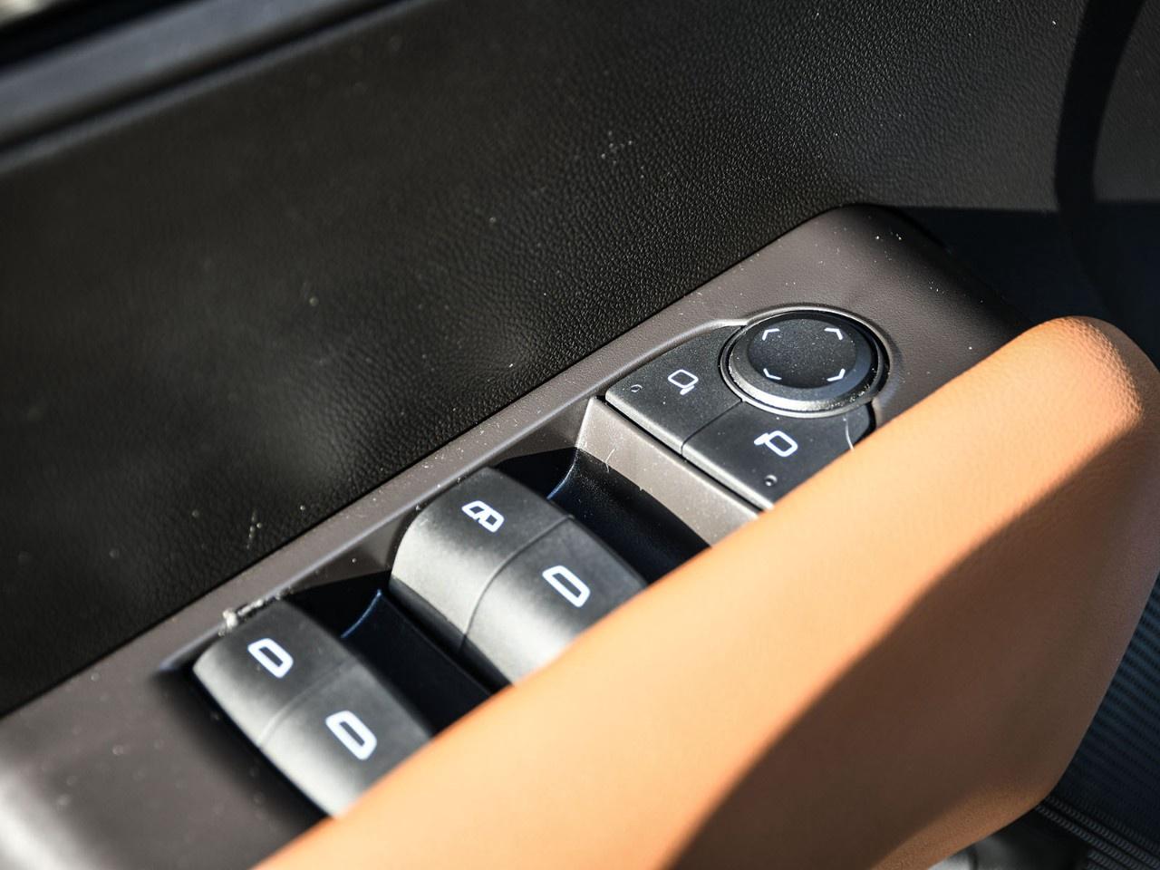 2024 GMC Canyon Crew Cab Short Box 4-Wheel Drive AT4 Photo