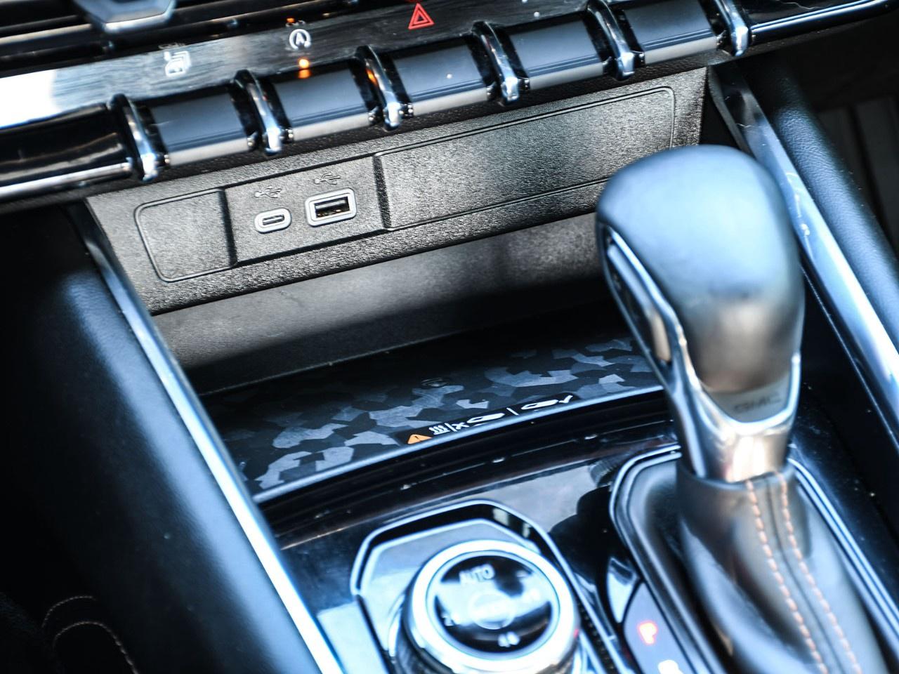 2024 GMC Canyon Crew Cab Short Box 4-Wheel Drive AT4 Photo