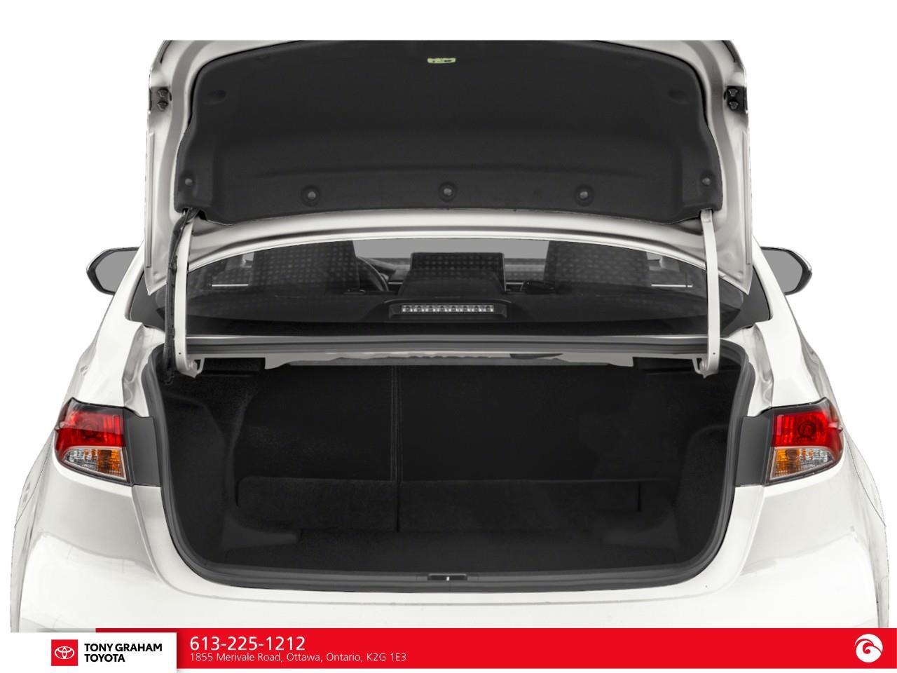 2024 Toyota Corolla Hybrid LE Photo