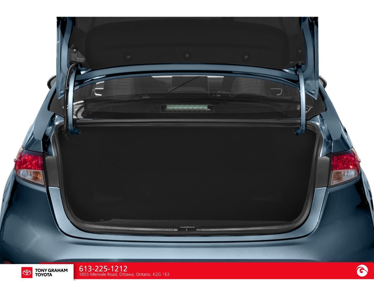 2022 Toyota Corolla LE Photo