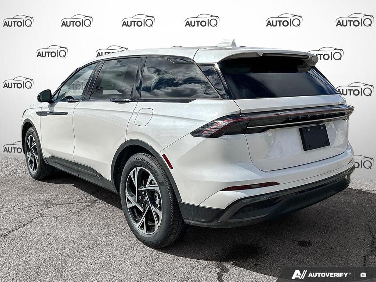 2026 Lincoln Nautilus Premiere EQUIP GROUP 102A | WHITE PLATINUM 3C | LINCOLN SOFT TOUCH BLK/GREY | 2.0L TURBOCHARGED 1-4 ENGINE | 8-SPD A/T | 18" MINI SPARE WHEEL AND TIRE | JET APPEARANCE PACKAGE | BLACK ONYX/LT SPACE GREY INT Photo3