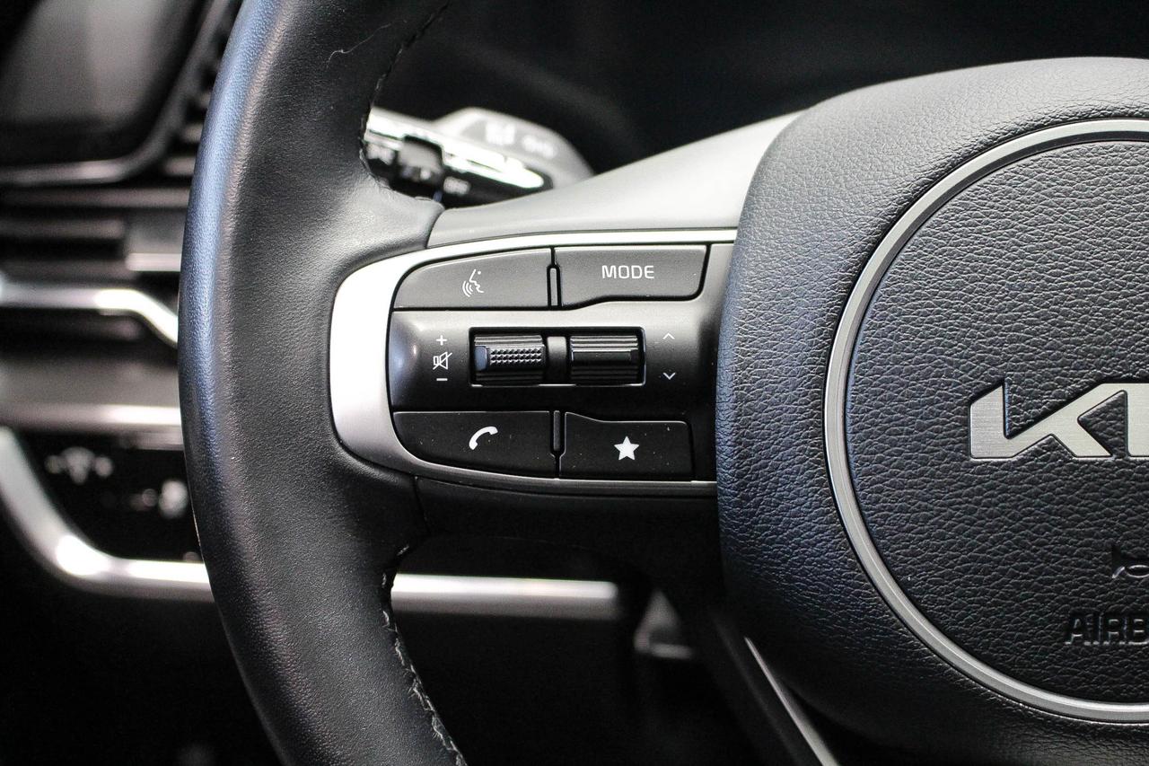 2023 Kia Sportage EX HEATED SEATS/STEERING WHEEL - NAVIGATION - REMOTE START Photo