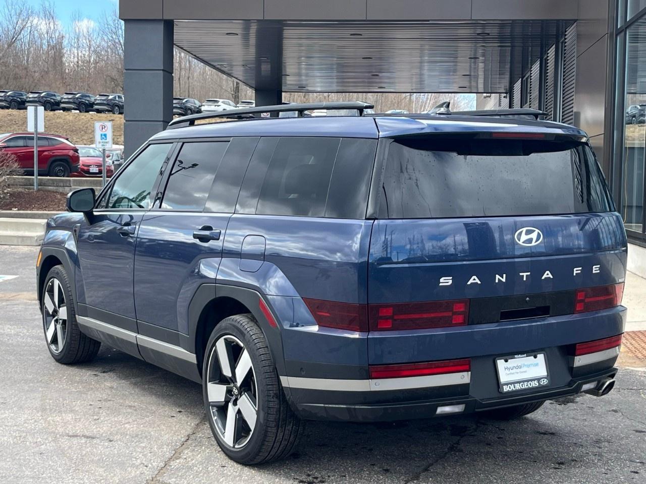 2025 Hyundai Santa Fe LUXURY AWD Photo