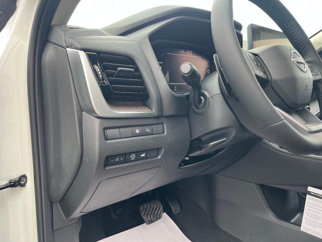 2026 Nissan Rogue AWD Platinum Photo