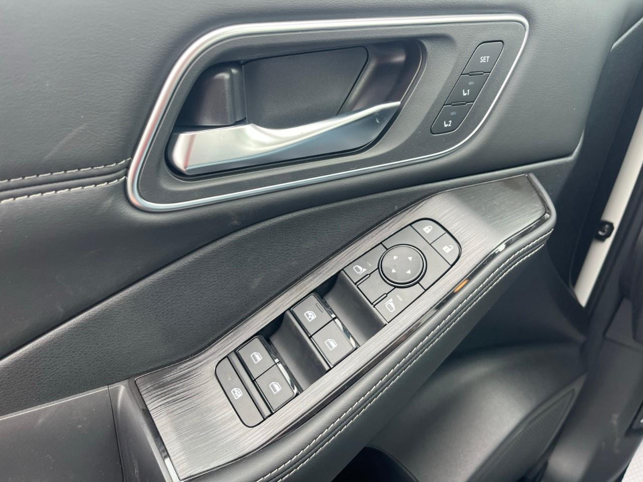 2026 Nissan Rogue AWD Platinum Photo