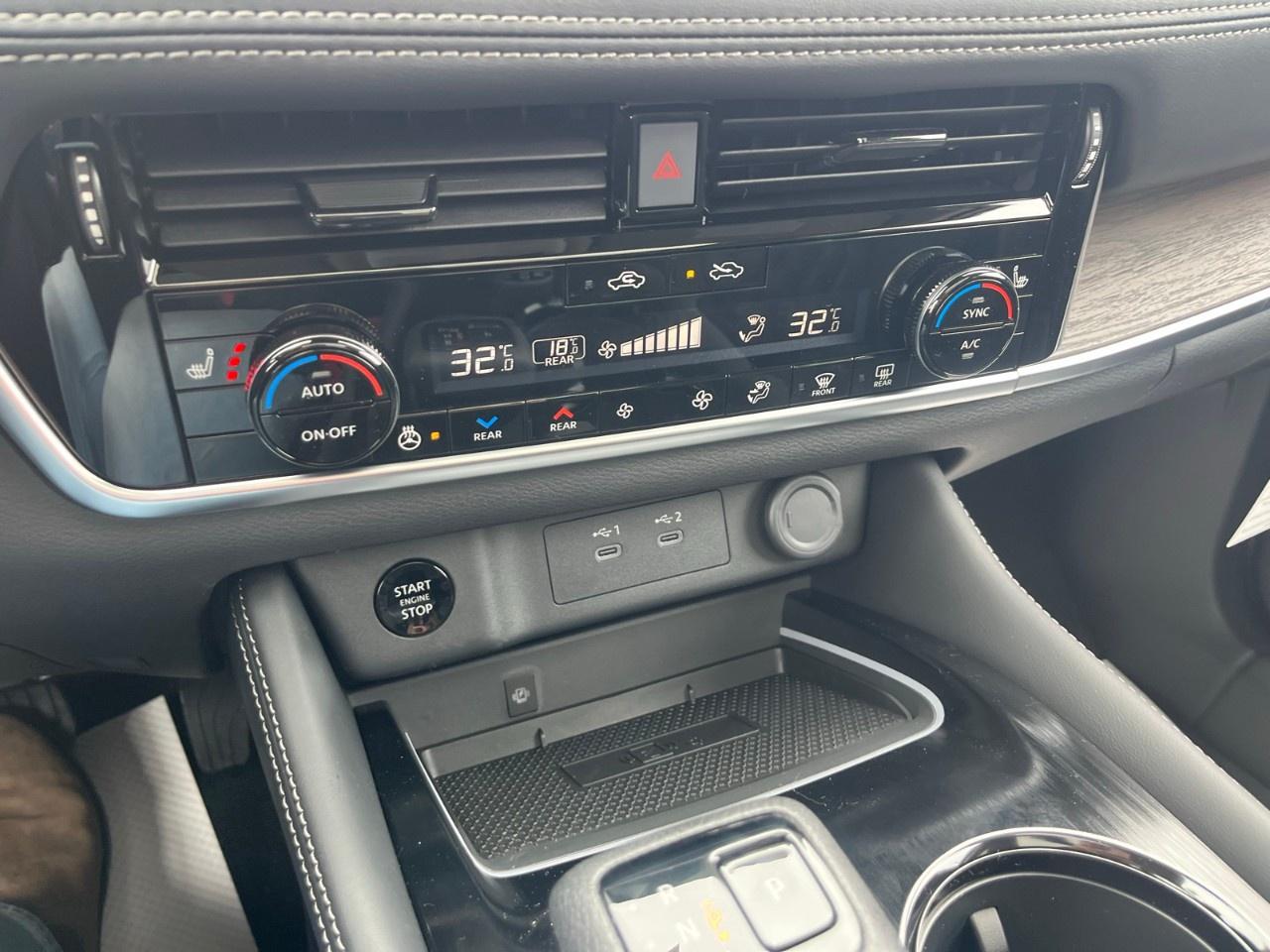 2026 Nissan Rogue AWD Platinum Photo