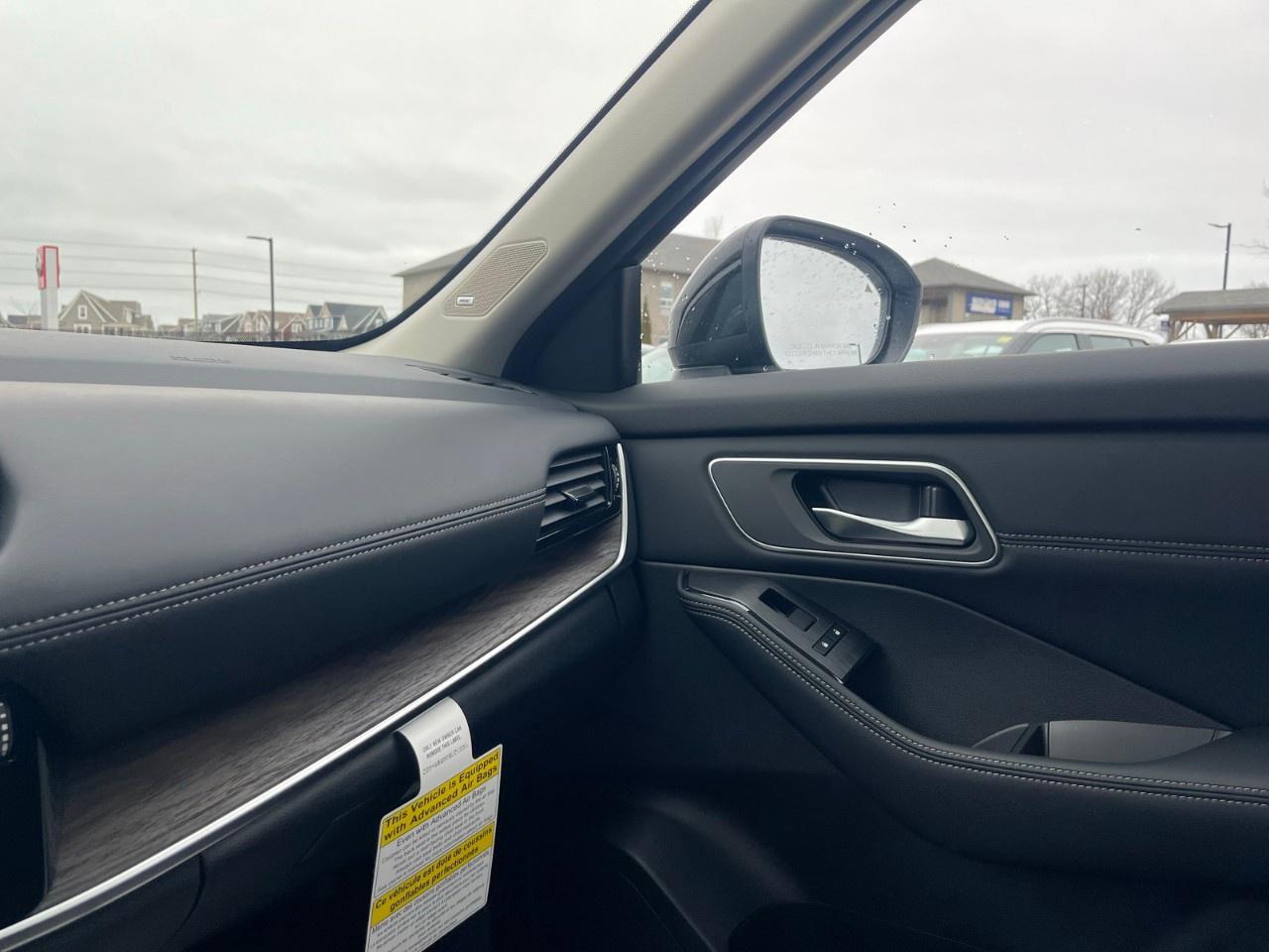 2026 Nissan Rogue AWD Platinum Photo