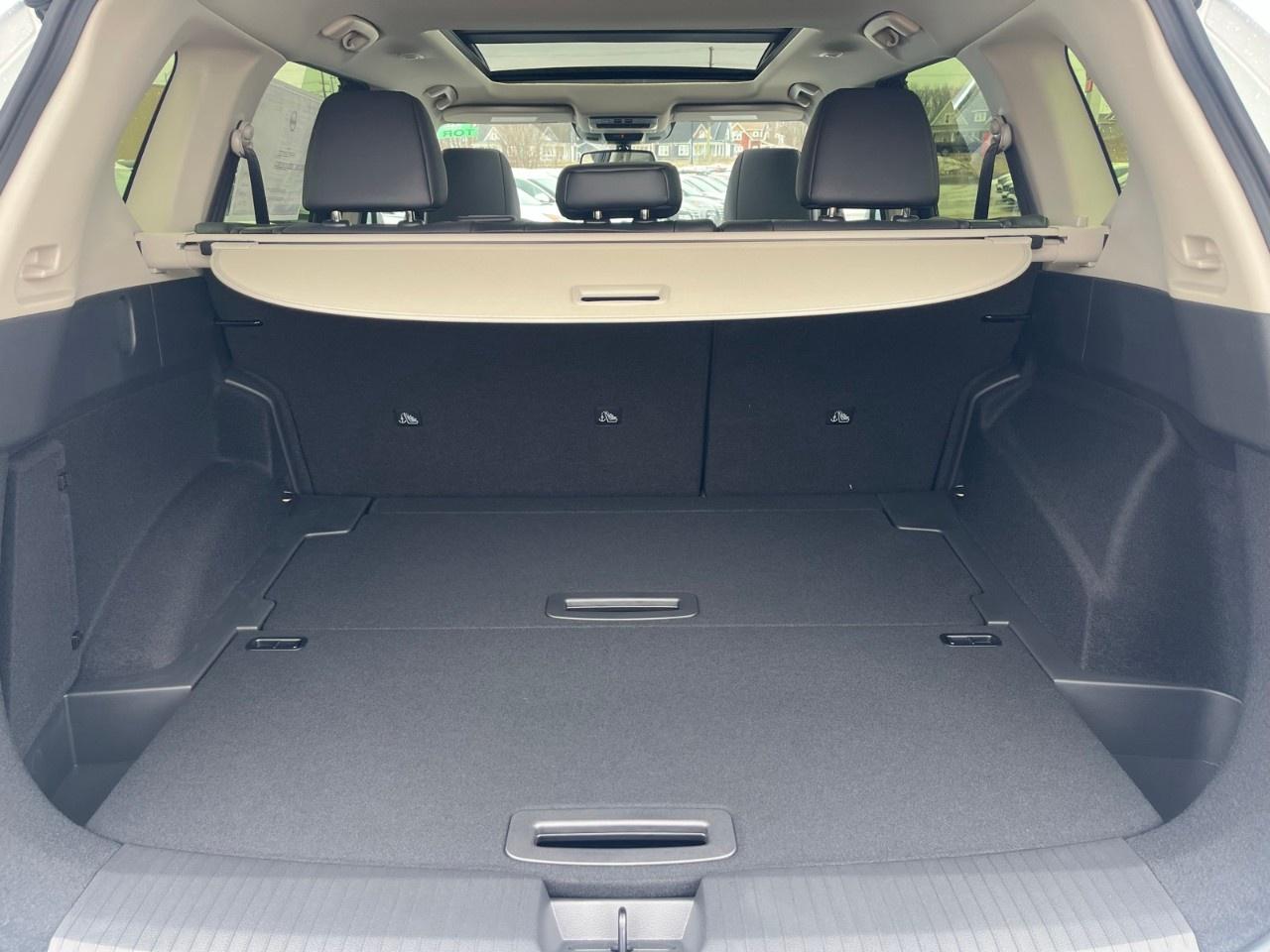 2026 Nissan Rogue AWD Platinum Photo