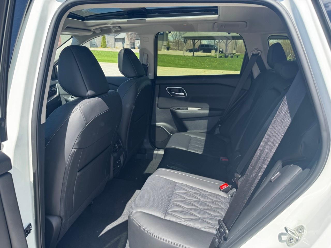 2026 Nissan Rogue AWD Platinum Photo