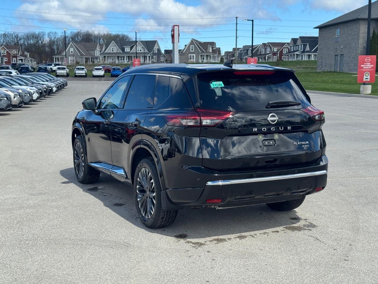 2026 Nissan Rogue AWD Platinum Photo
