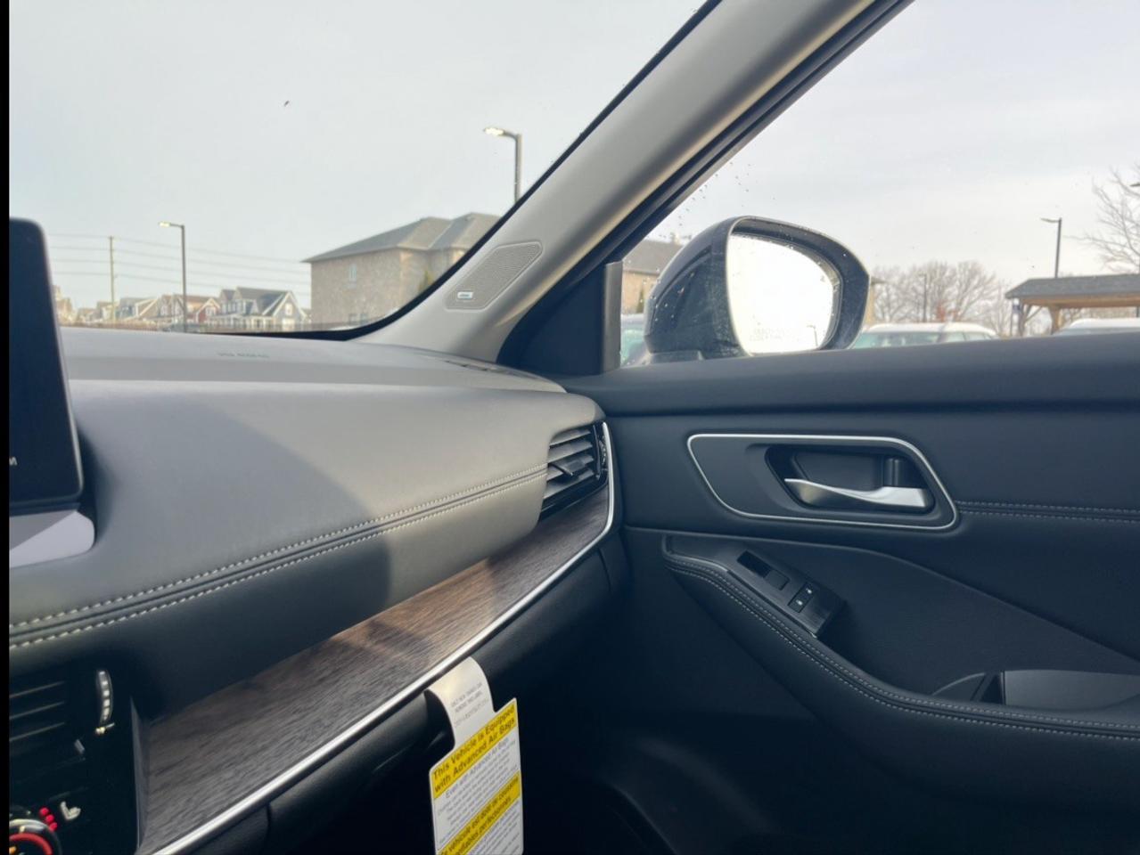 2026 Nissan Rogue AWD Platinum Photo