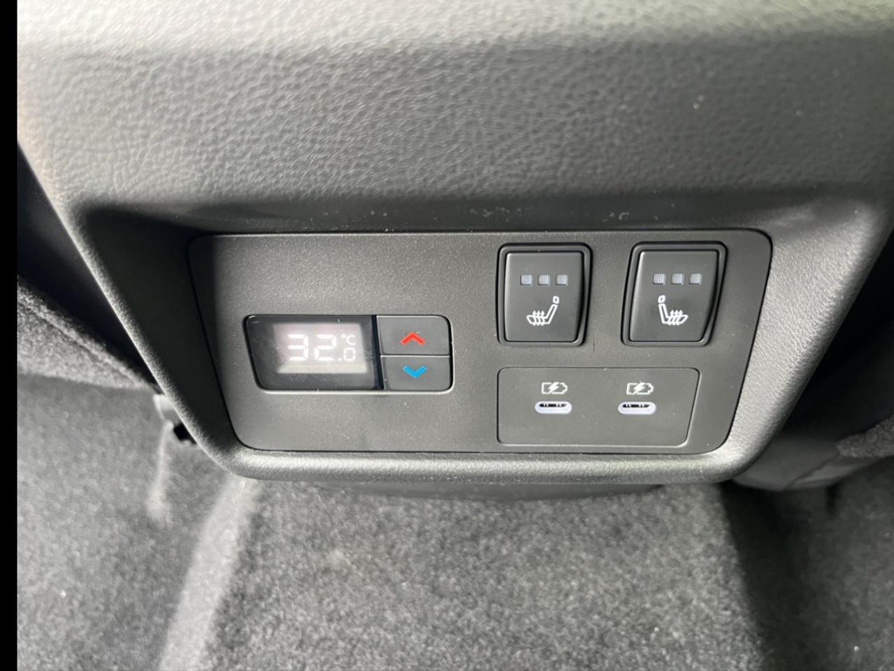 2026 Nissan Rogue AWD Platinum Photo