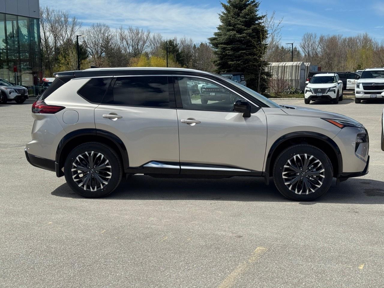 2026 Nissan Rogue AWD Platinum Photo