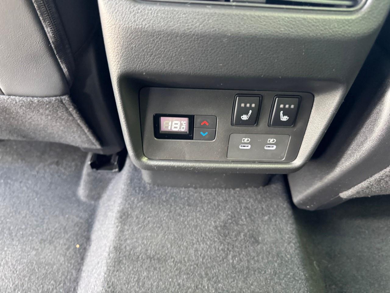 2026 Nissan Rogue AWD Platinum Photo