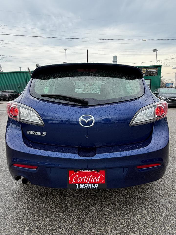 2013 Mazda MAZDA3 GX Photo