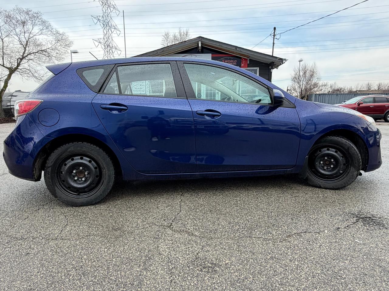 2013 Mazda MAZDA3 GX Photo