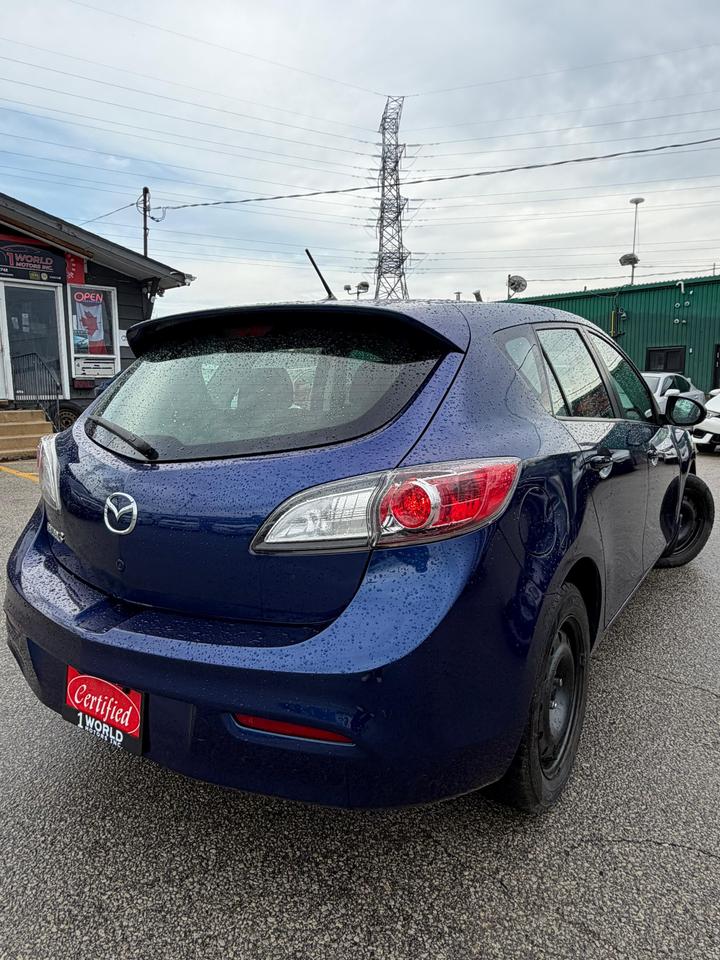 2013 Mazda MAZDA3 GX Photo