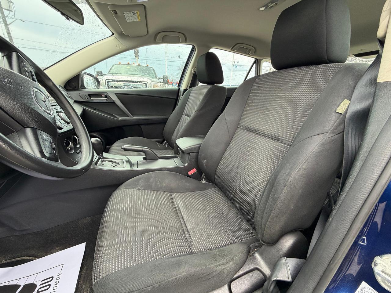 2013 Mazda MAZDA3 GX Photo