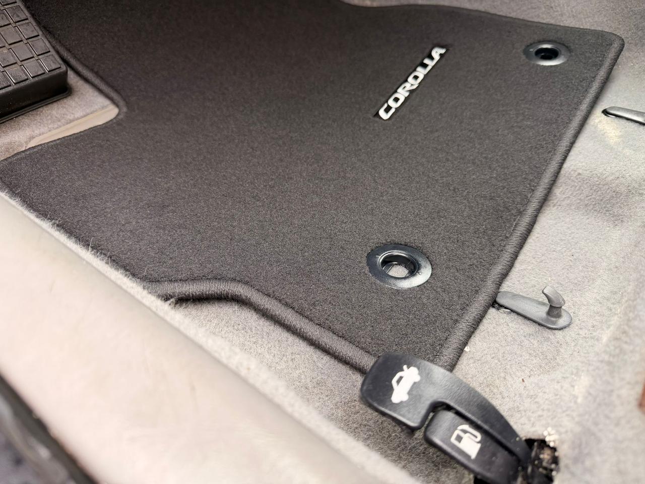 2006 Toyota Corolla CE Photo