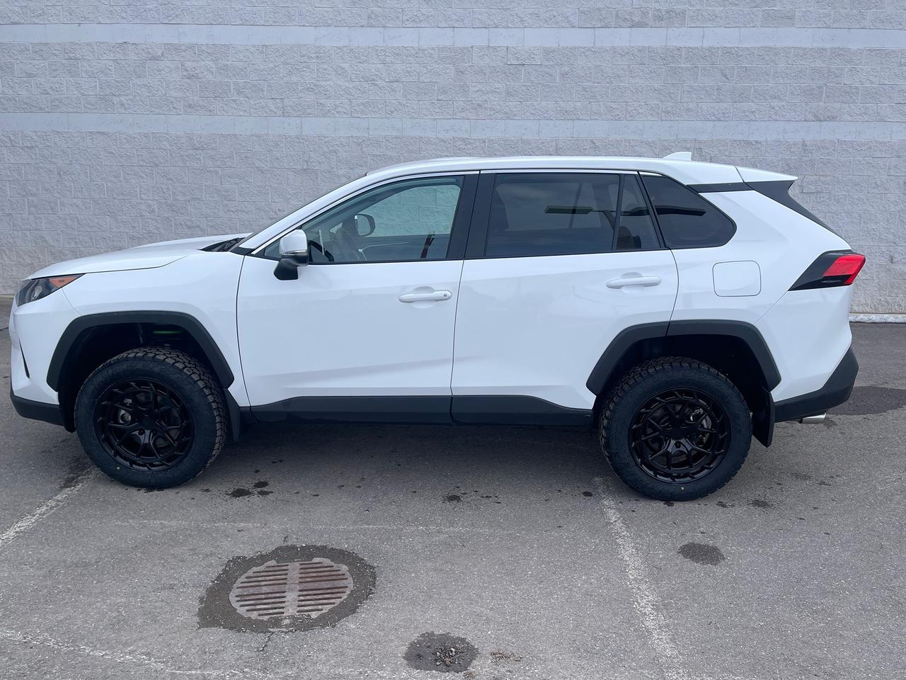 2024 Toyota RAV4 LE Photo2