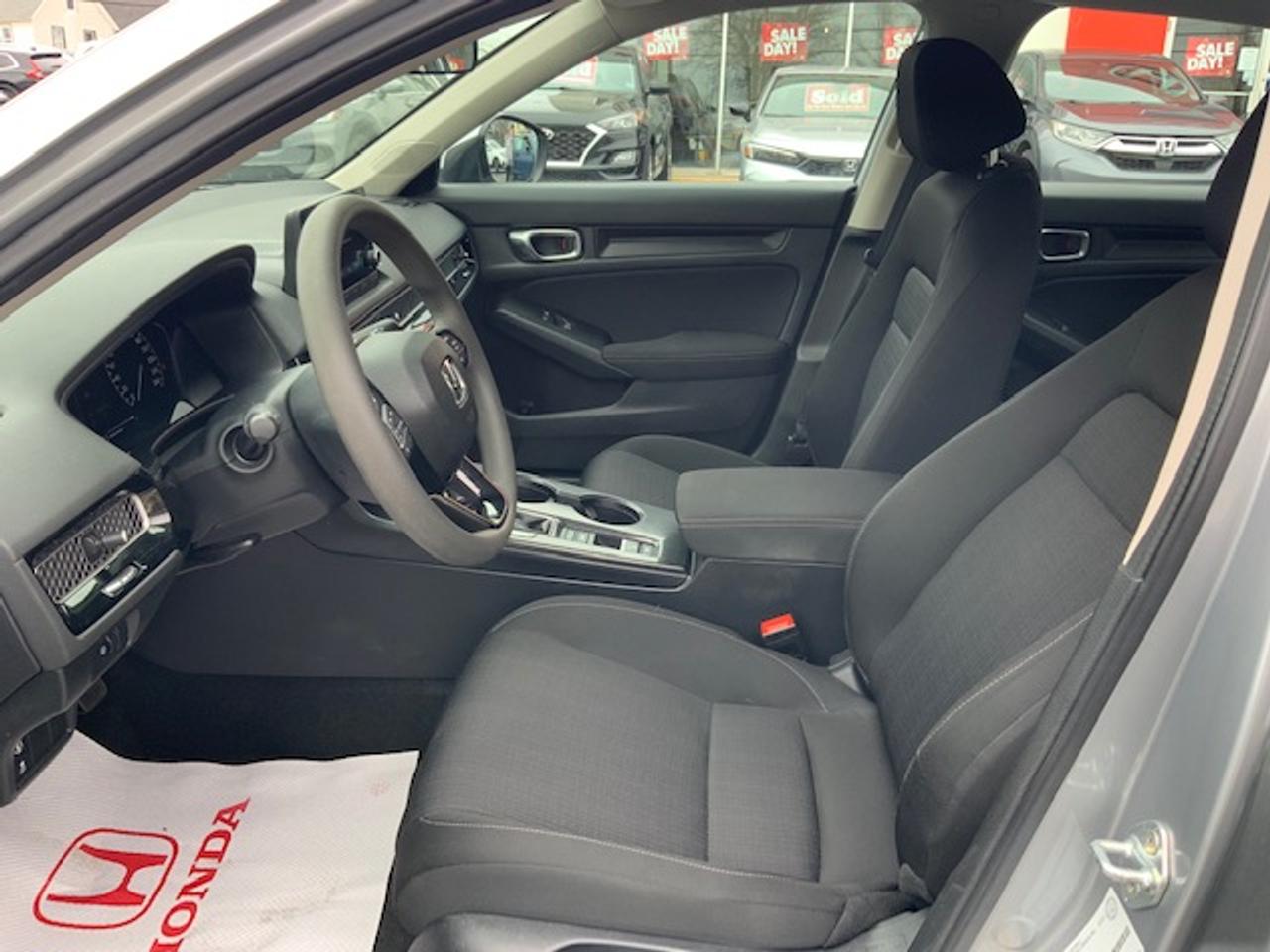 2023 Honda Civic SEDAN LX Photo