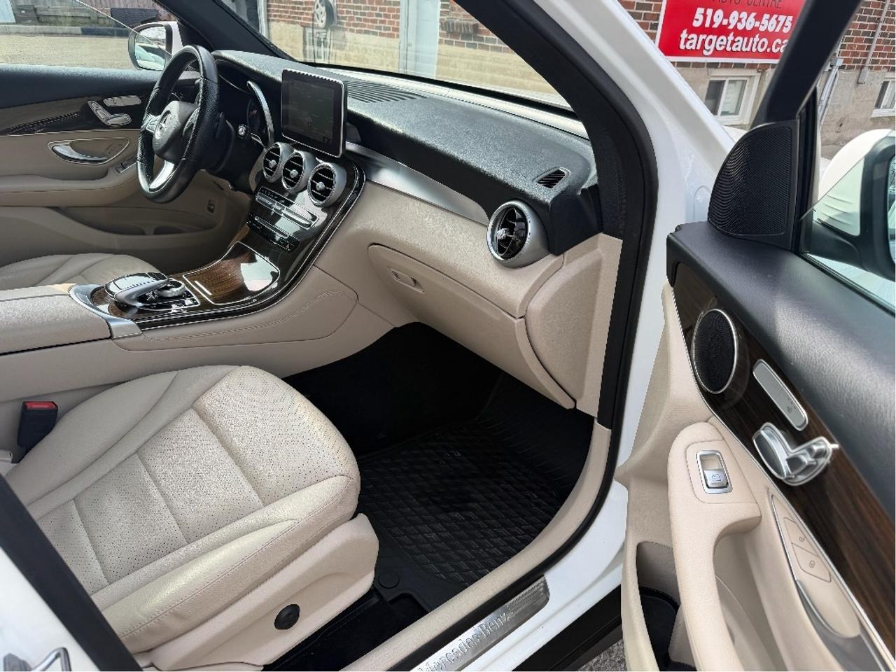 2019 Mercedes-Benz GLC 300 Clean CARFAX Photo
