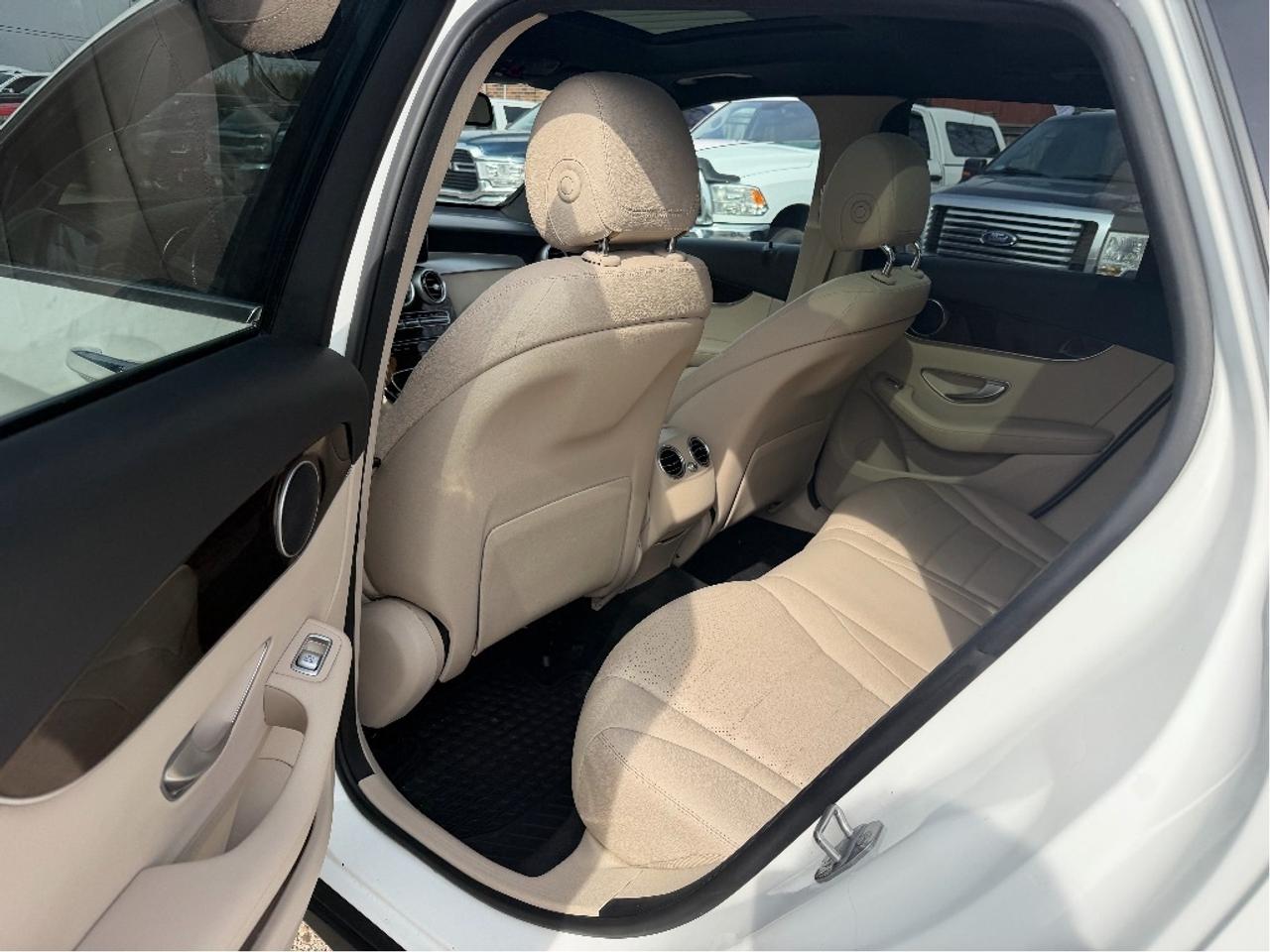 2019 Mercedes-Benz GLC 300 Clean CARFAX Photo