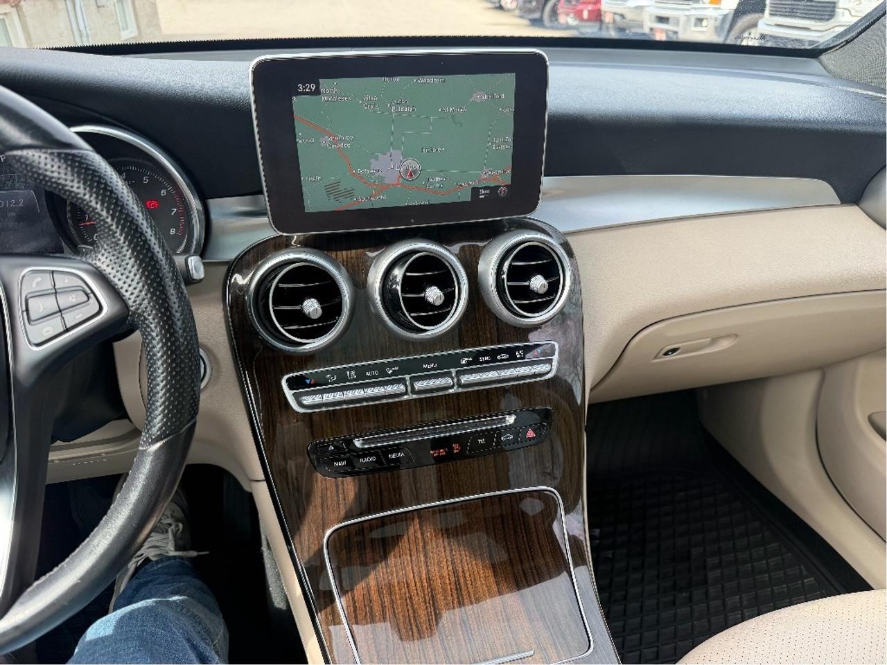 2019 Mercedes-Benz GLC 300 Clean CARFAX Photo