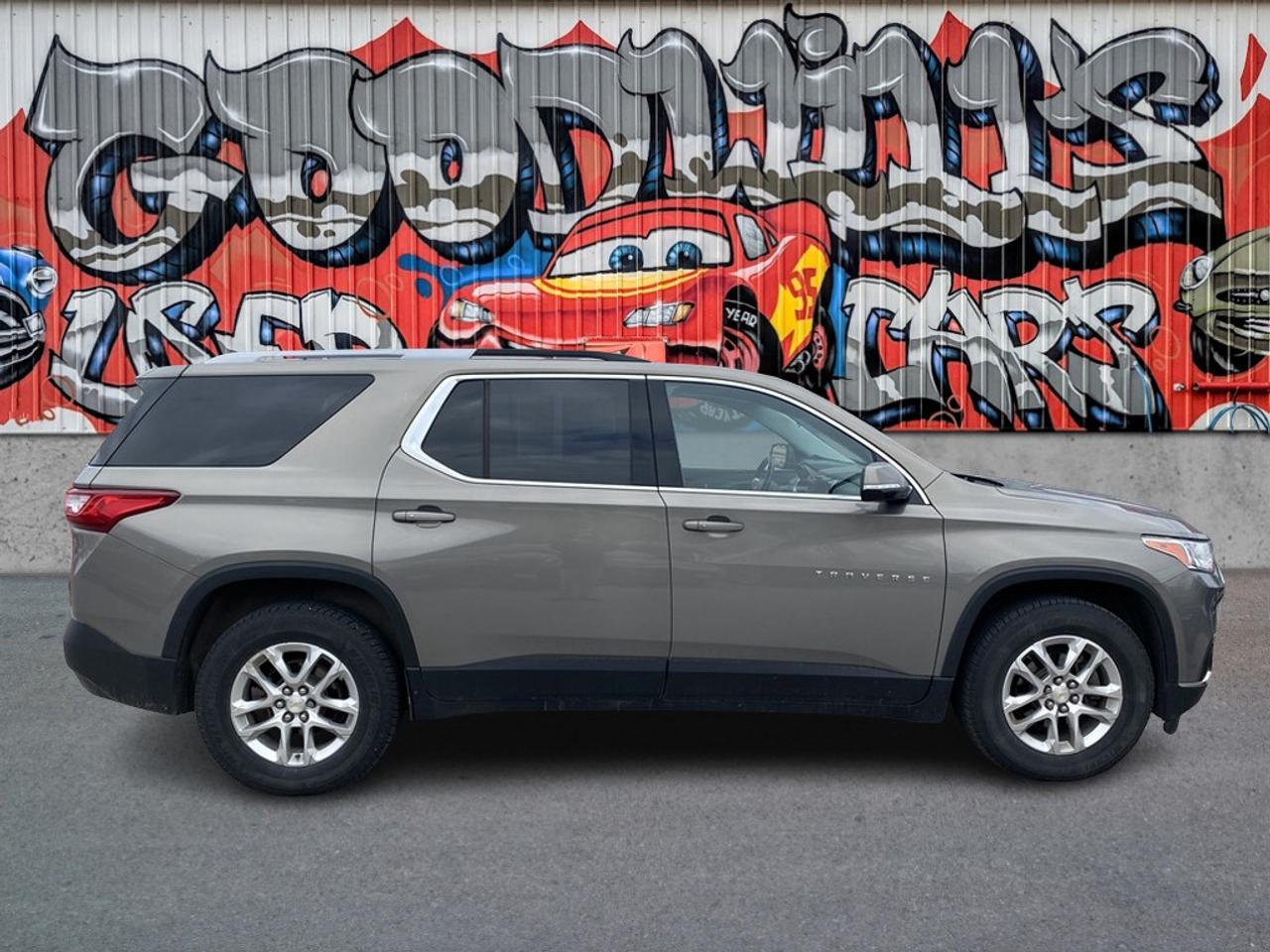 2018 Chevrolet Traverse LT, CLEAN CARFAX, 7 PASS, REMOTE START, BACKUP CAM - Photo #1