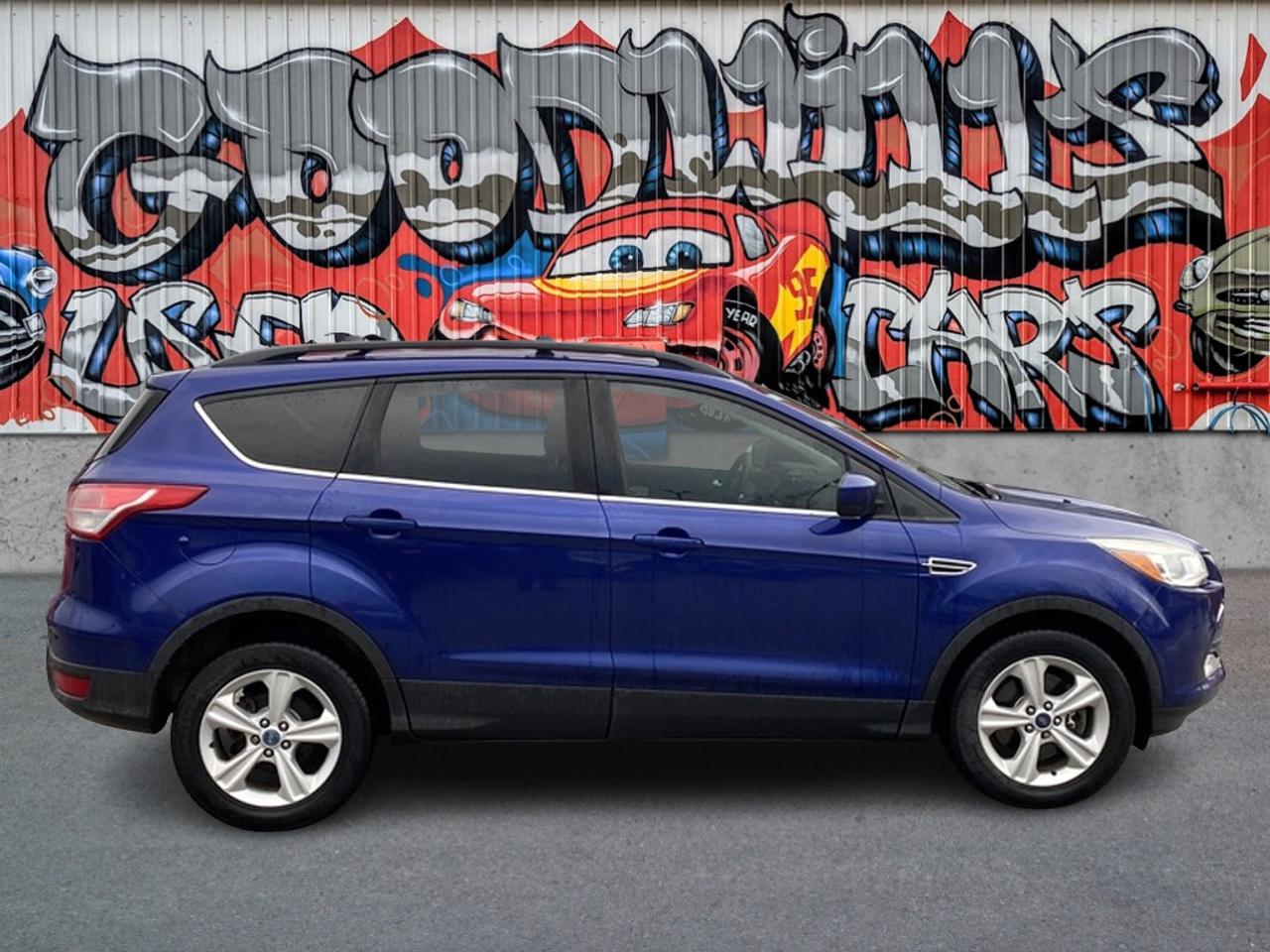 2014 Ford Escape SE, CLEAN CARFAX, AWD, HEATED CLOTH SEATS! - Photo #1