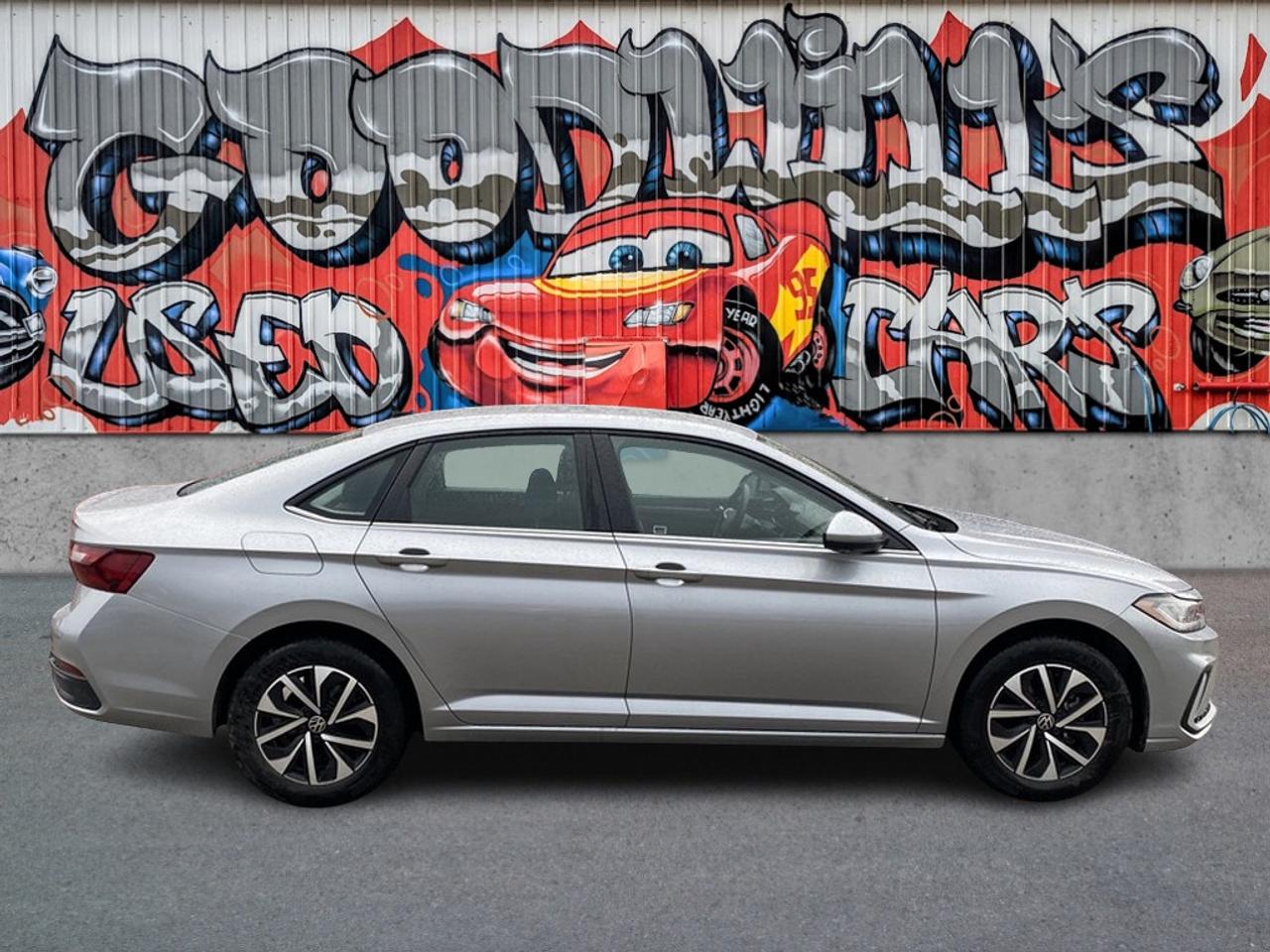 2025 Volkswagen Jetta TRENDLINE, CLEAN CARFAX, BACK UP CAMERA! - Photo #1