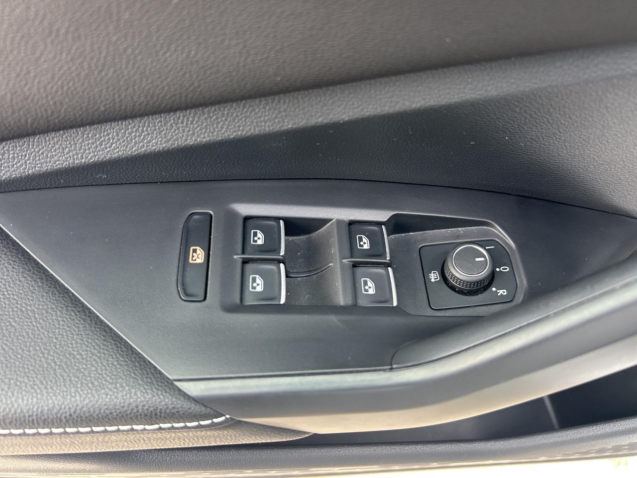 2025 Volkswagen Jetta TRENDLINE, CLEAN CARFAX, BACK UP CAMERA! - Photo #15